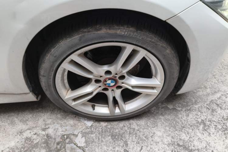 Used BMW 3 Series 2019 320Li M Sport Package Right Front Wheel Hub