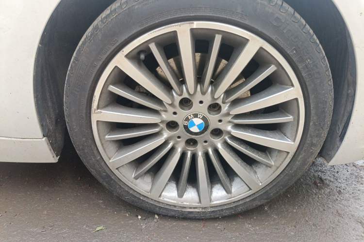 Used BMW 3 Series 2019 320Li xDrive Fashion Model Right Front Wheel Hub