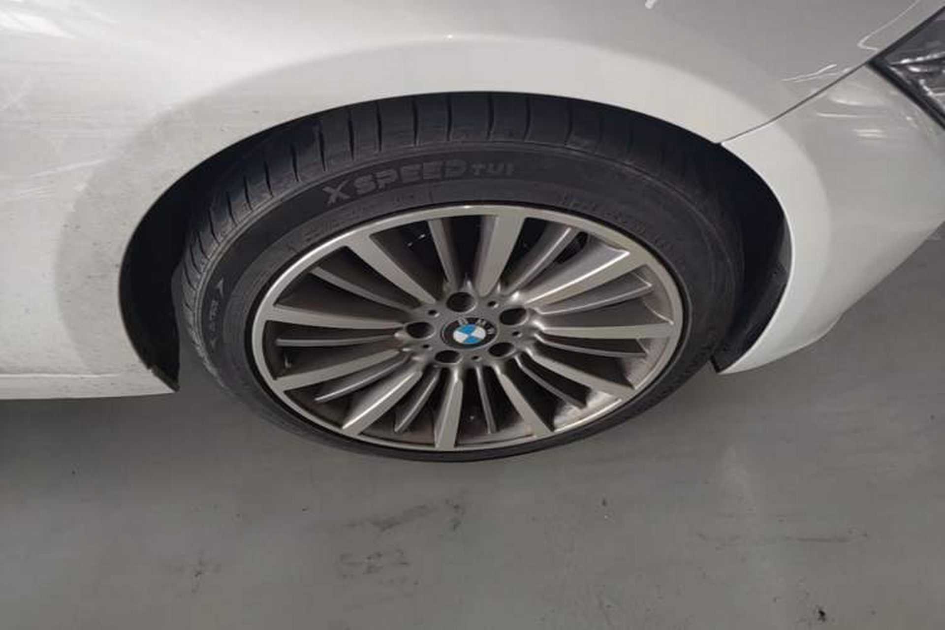 Used BMW 3 Series 2019 320Li Fashion Model Right Front Wheel Hub