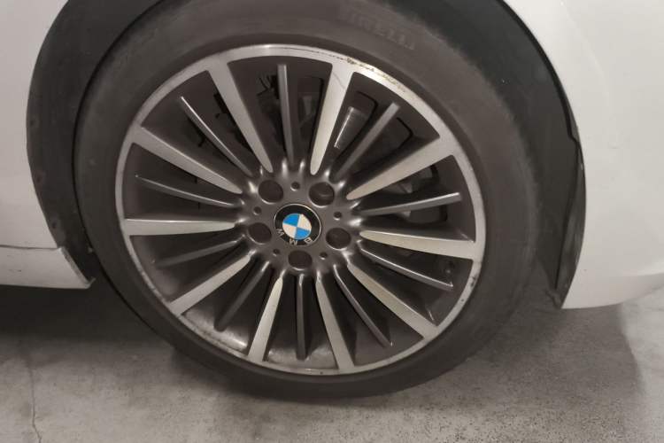 Used BMW 3 Series 2019 320Li Fashion Model Right Front Wheel Hub