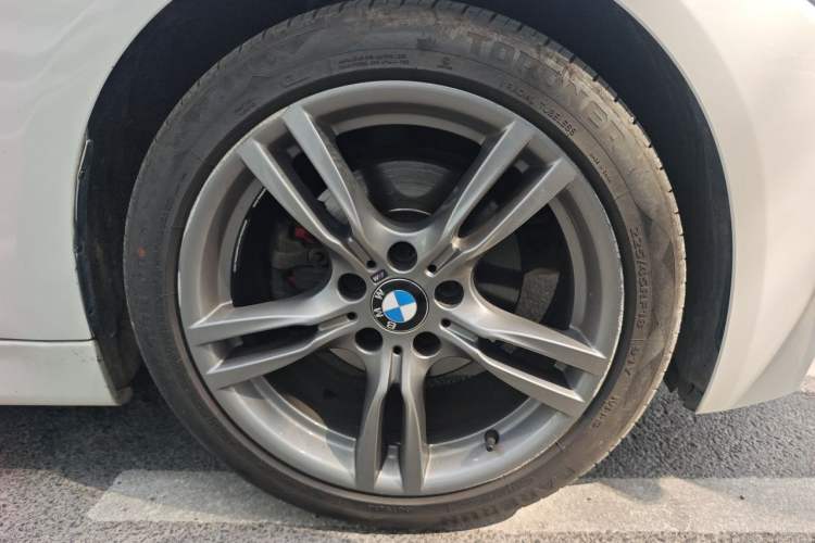 Used BMW 3 Series 2019 320Li M Sport Night Edition Right Front Wheel Hub