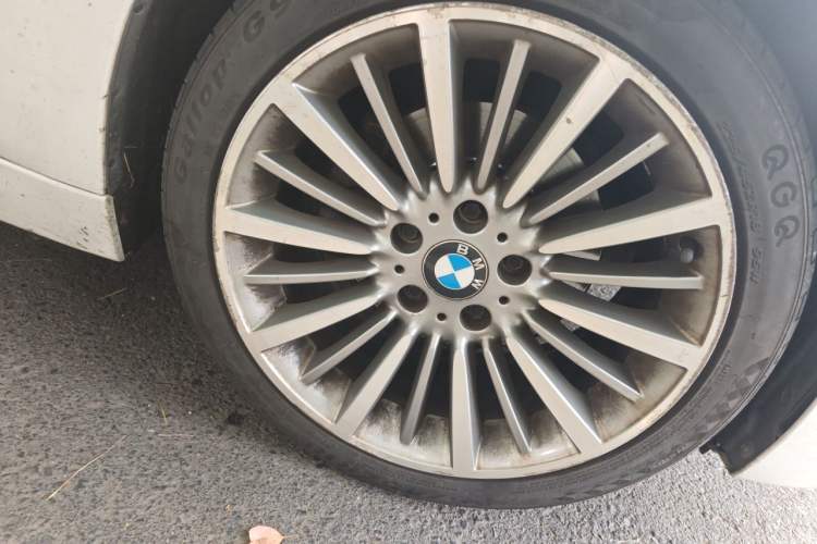Used BMW 3 Series 2019 320Li Fashion Model Right Front Wheel Hub