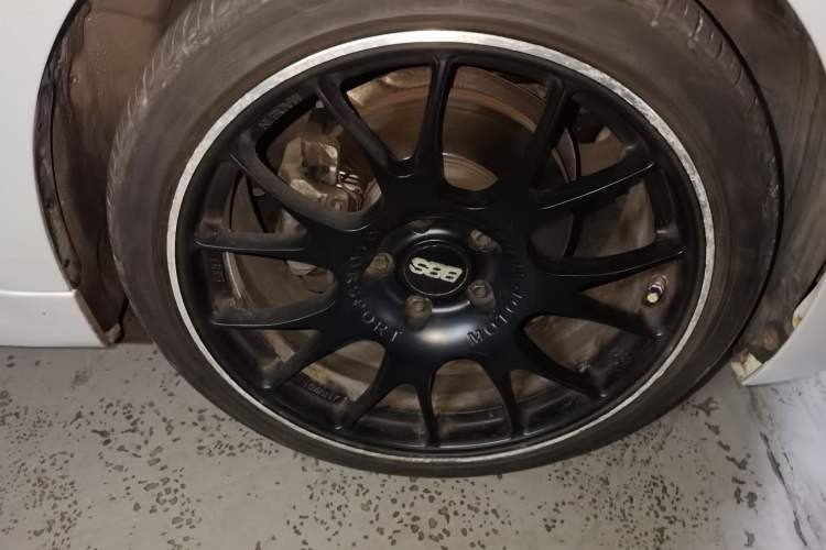 Used BMW 3 Series 2019 320Li xDrive Fashion Model Right Front Wheel Hub