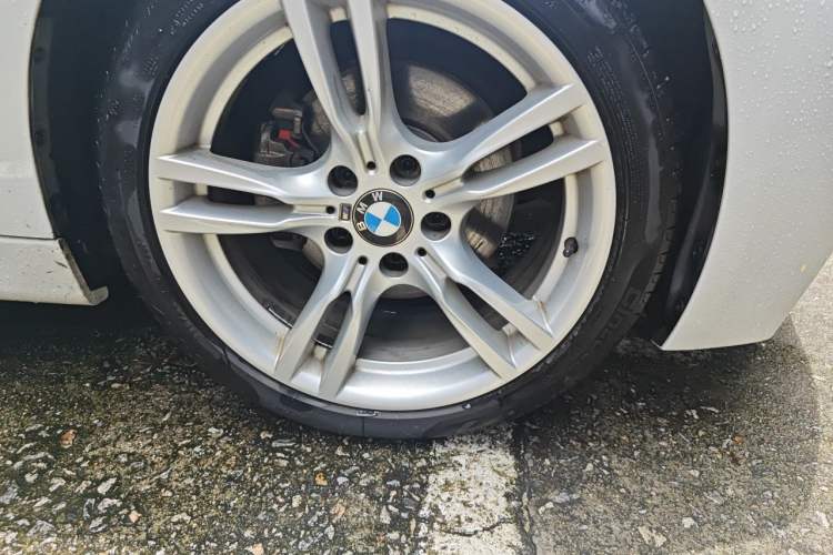 Used BMW 3 Series 2019 320Li M Sport Package Right Front Wheel Hub