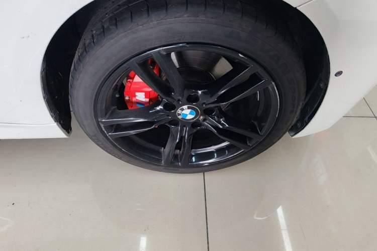 Used BMW 3 Series 2019 320Li M Luxury Package Right Front Wheel Hub