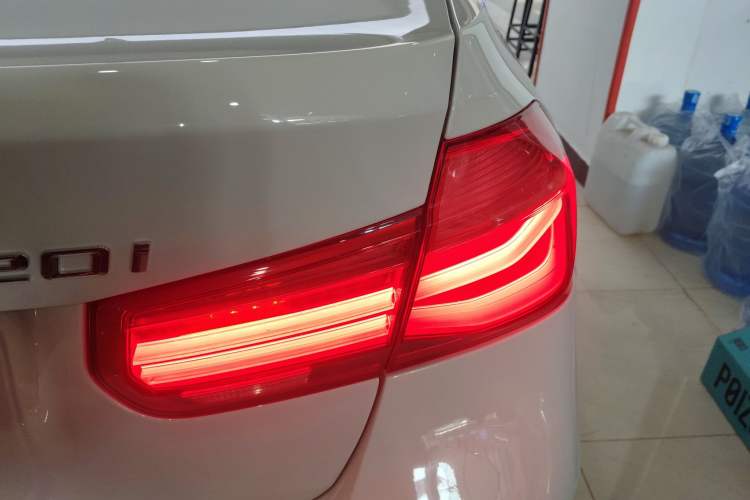 Used BMW 3 Series 2019 320i M Sport Package Right Rear Taillight