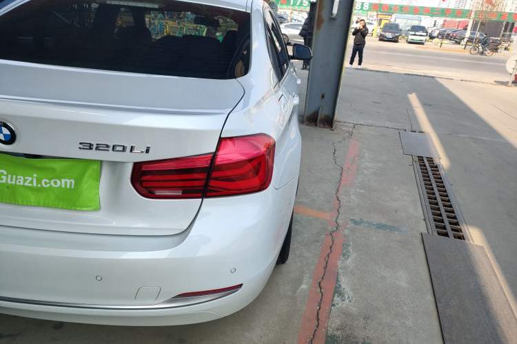 Used BMW 3 Series 2019 320Li Fashion Model Right Rear Taillight