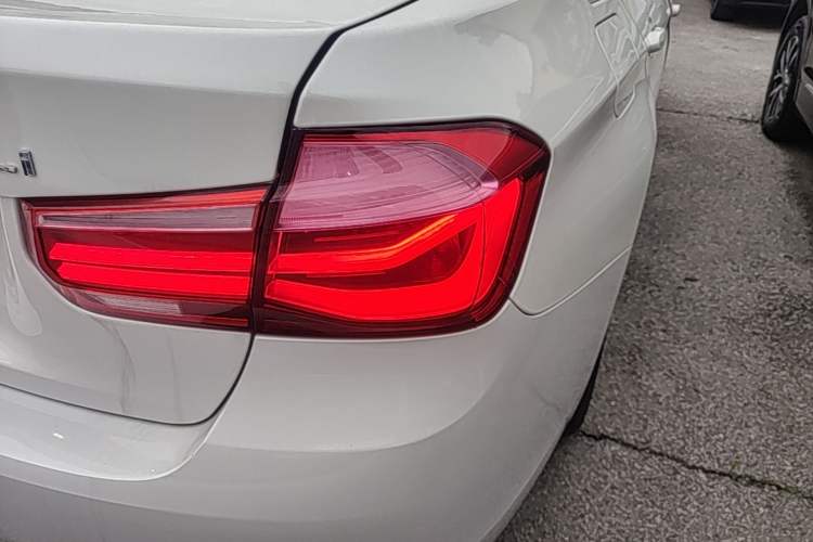 Used BMW 3 Series 2019 320Li Fashion Model Right Rear Taillight