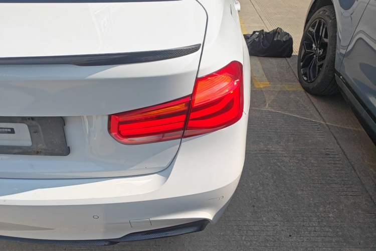Used BMW 3 Series 2019 320i M Sport Package Right Rear Taillight