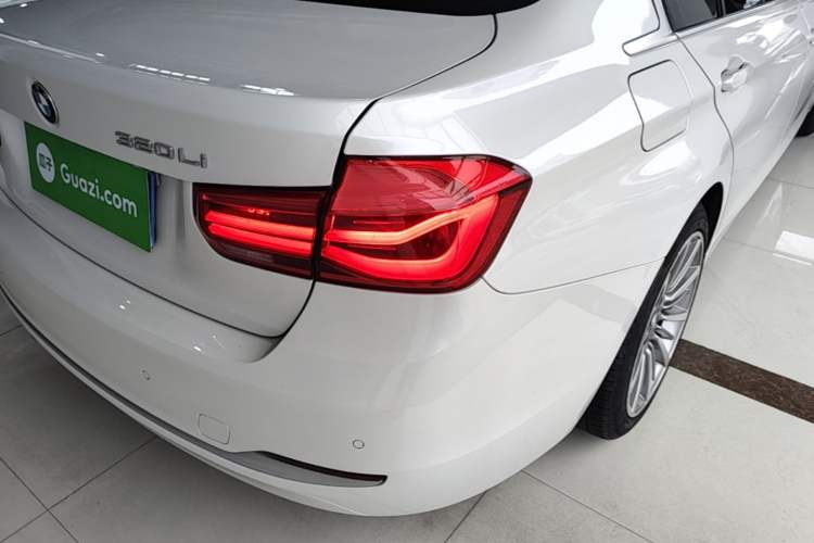Used BMW 3 Series 2019 320Li Fashion Model Right Rear Taillight