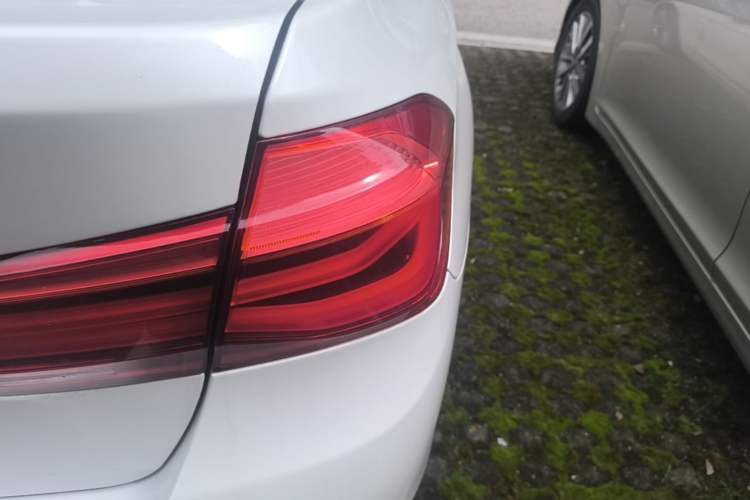 Used BMW 3 Series 2019 320Li Fashion Model Right Rear Taillight