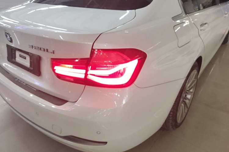 Used BMW 3 Series 2019 320Li Fashion Model Right Rear Taillight