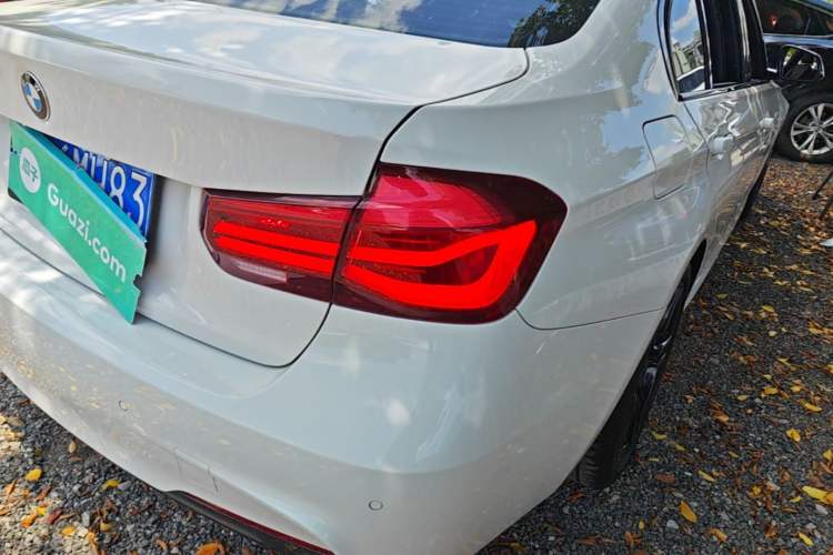 Used BMW 3 Series 2019 320i M Sport Night Edition Right Rear Taillight
