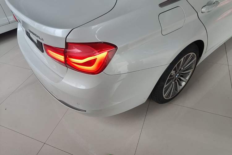Used BMW 3 Series 2019 320Li Fashion Model Right Rear Taillight