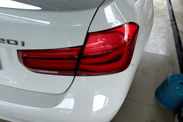 Used BMW 3 Series 2019 320i M Sport Package Right Rear Taillight