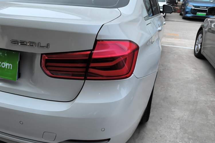 Used BMW 3 Series 2019 320Li Fashion Model Right Rear Taillight