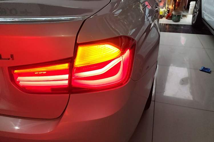 Used BMW 3 Series 2019 320Li Fashion Model Right Rear Taillight
