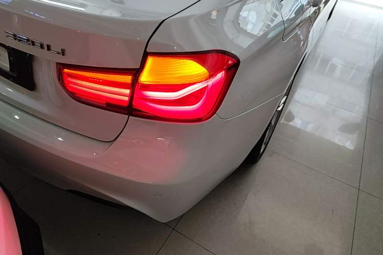 Used BMW 3 Series 2019 320Li M Sport Package Right Rear Taillight