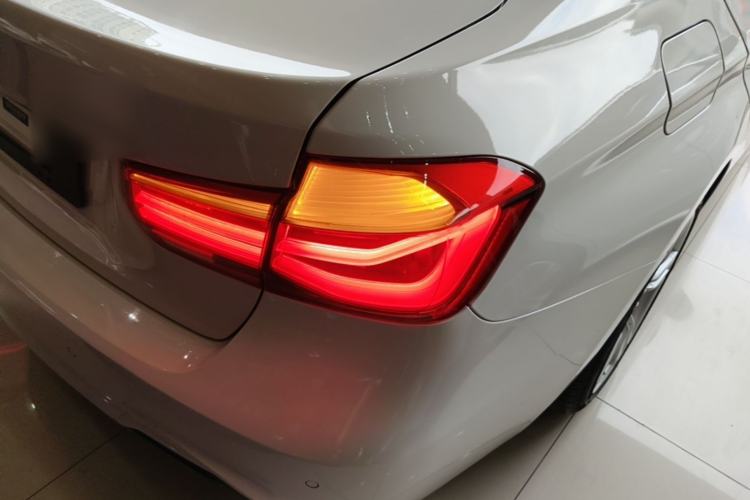 Used BMW 3 Series 2019 320i M Sport Package Right Rear Taillight