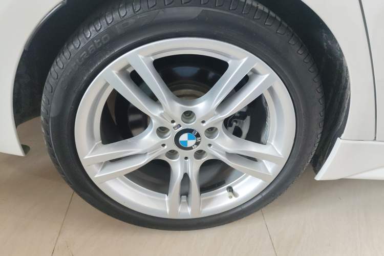 Used BMW 3 Series 2019 320i M Sport Package Right Rear Wheel Hub