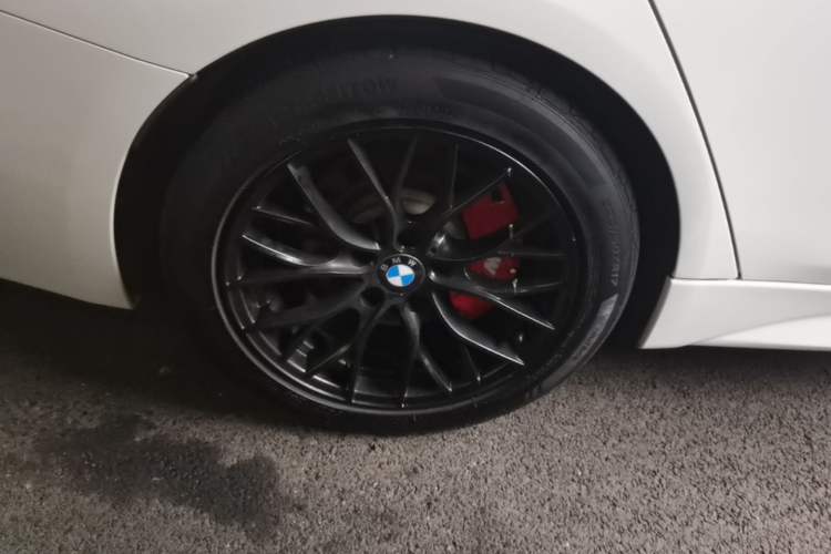 Used BMW 3 Series 2019 320i M Sport Night Edition Right Rear Wheel Hub