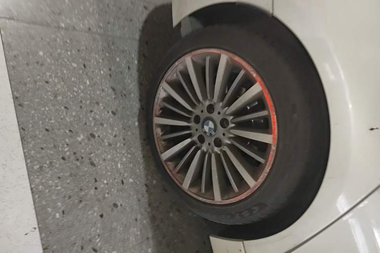 Used BMW 3 Series 2019 320Li Fashion Model Right Rear Wheel Hub