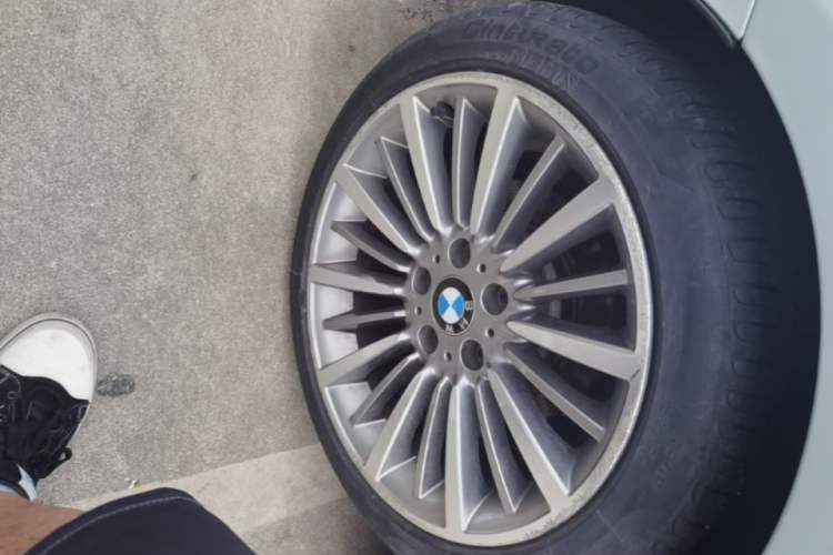 Used BMW 3 Series 2019 320Li Fashion Model Right Rear Wheel Hub