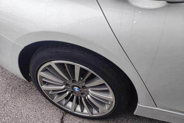 Used BMW 3 Series 2019 320Li Fashion Model Right Rear Wheel Hub
