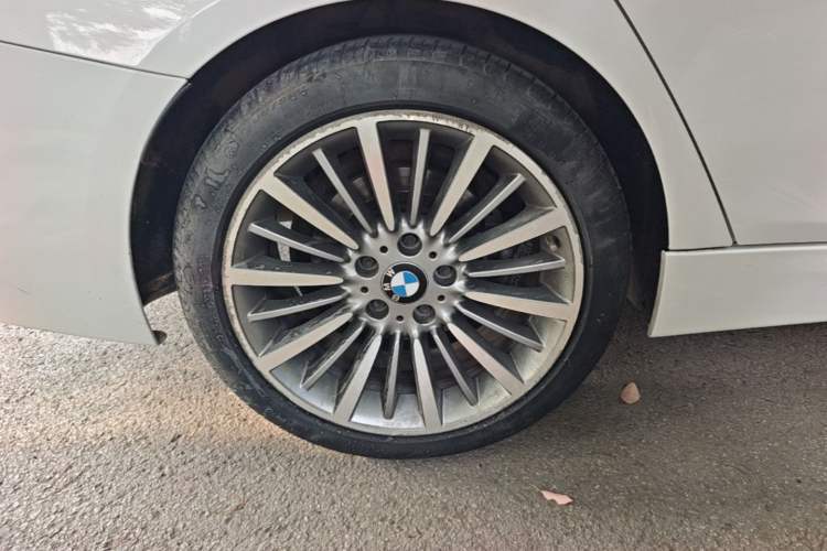 Used BMW 3 Series 2019 320Li Fashion Model Right Rear Wheel Hub