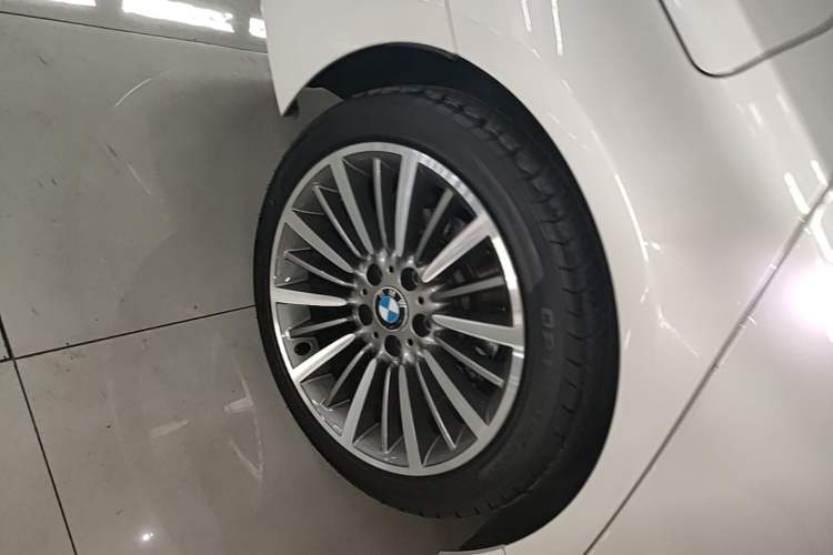 Used BMW 3 Series 2019 320Li xDrive Fashion Model Right Rear Wheel Hub