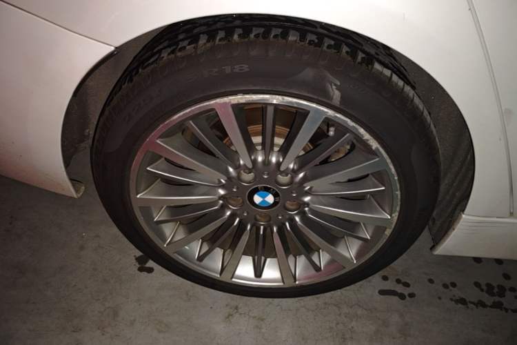 Used BMW 3 Series 2019 320Li Fashion Model Right Rear Wheel Hub