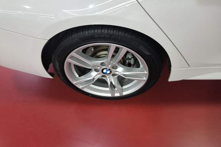 Used BMW 3 Series 2019 320Li M Sport Package Right Rear Wheel Hub