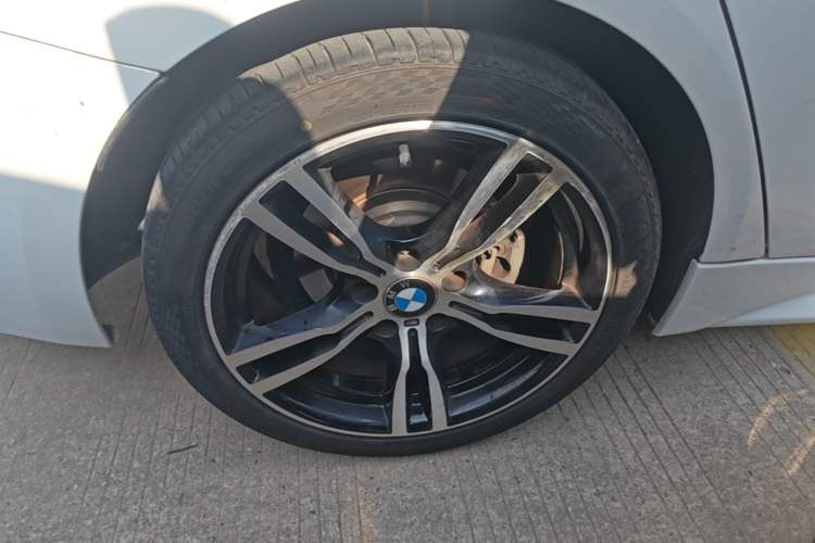 Used BMW 3 Series 2019 320i M Sport Package Right Rear Wheel Hub
