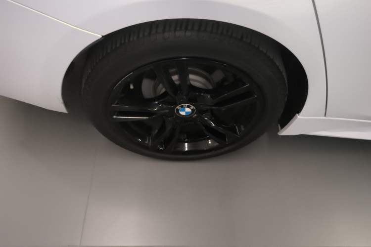 Used BMW 3 Series 2019 320i M Sport Night Edition Right Rear Wheel Hub