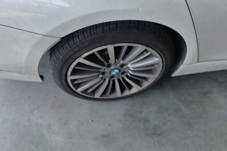 Used BMW 3 Series 2019 320Li Fashion Model Right Rear Wheel Hub