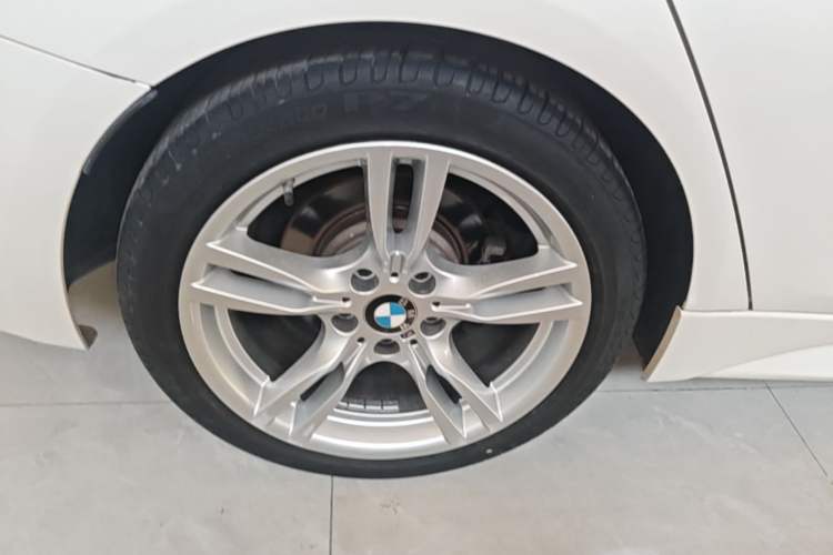 Used BMW 3 Series 2019 320i M Sport Package Right Rear Wheel Hub