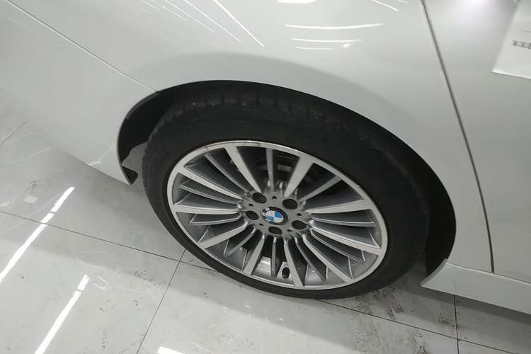 Used BMW 3 Series 2019 320Li xDrive Fashion Model Right Rear Wheel Hub