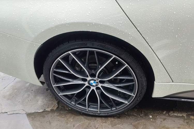 Used BMW 3 Series 2019 320i M Sport Night Edition Right Rear Wheel Hub