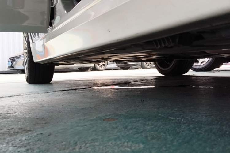 Used BMW 3 Series 2019 320Li Fashion Model Right Side Sill