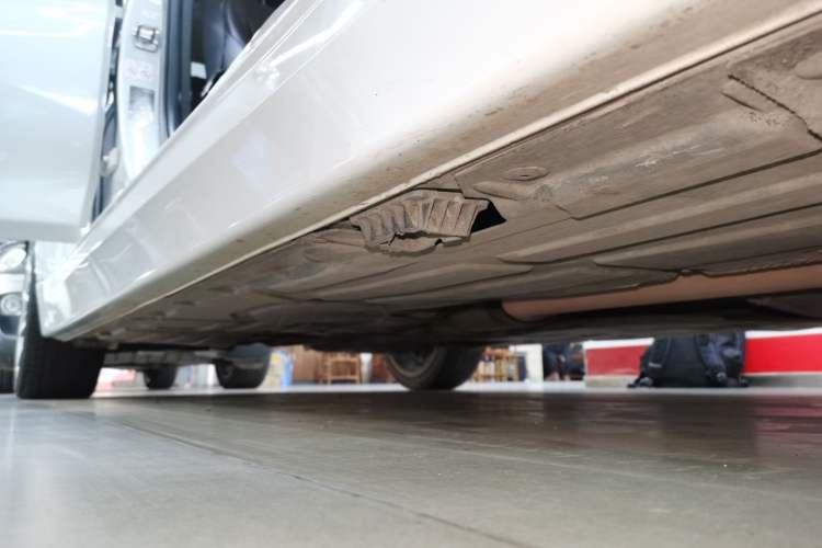 Used BMW 3 Series 2019 320Li Fashion Model Right Side Sill