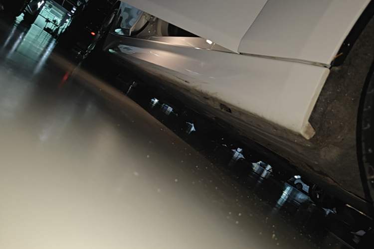 Used BMW 3 Series 2019 320i M Sport Package Right Side Sill