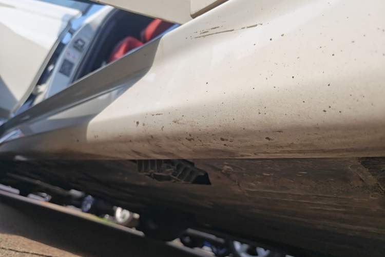 Used BMW 3 Series 2019 320i M Sport Package Right Side Sill