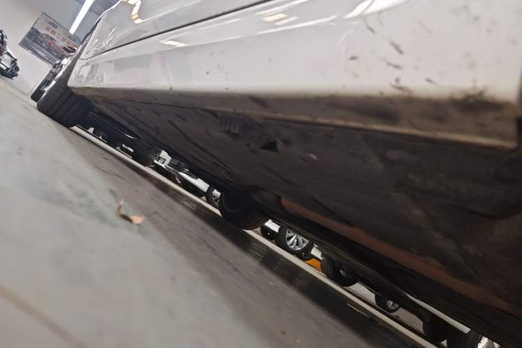 Used BMW 3 Series 2019 320Li Fashion Model Right Side Sill