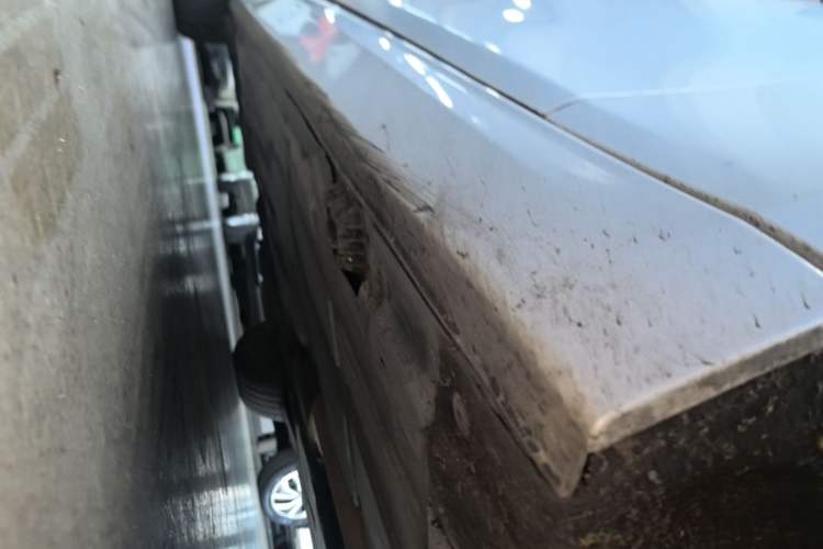 Used BMW 3 Series 2019 320Li Fashion Model Right Side Sill