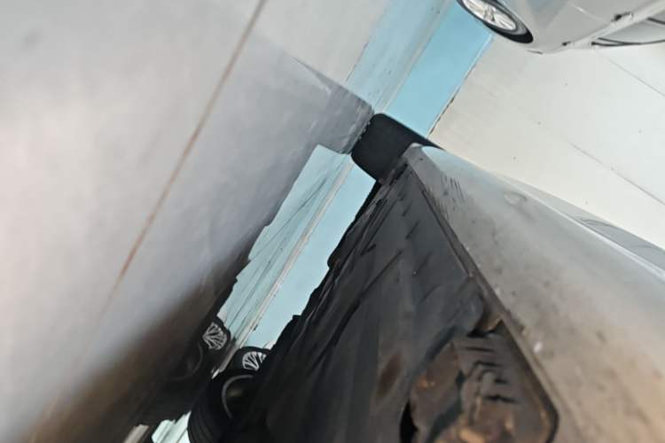 Used BMW 3 Series 2019 320i M Sport Package Right Side Sill