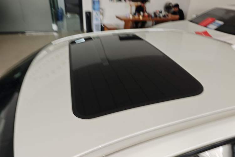 Used BMW 3 Series 2019 320i M Sport Package Roof
