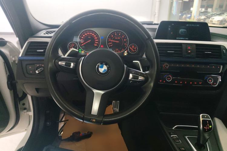 Used BMW 3 Series 2019 320i M Sport Package Steering Wheel