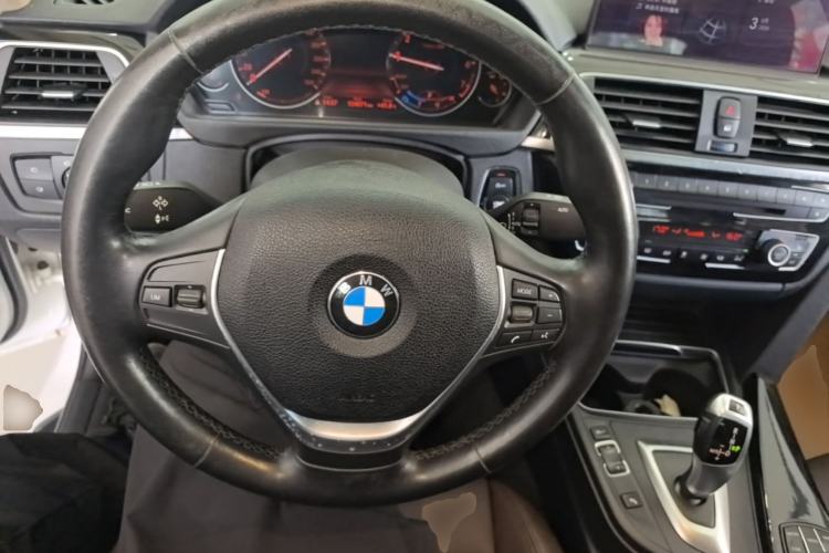 Used BMW 3 Series 2019 320Li Fashion Model Steering Wheel