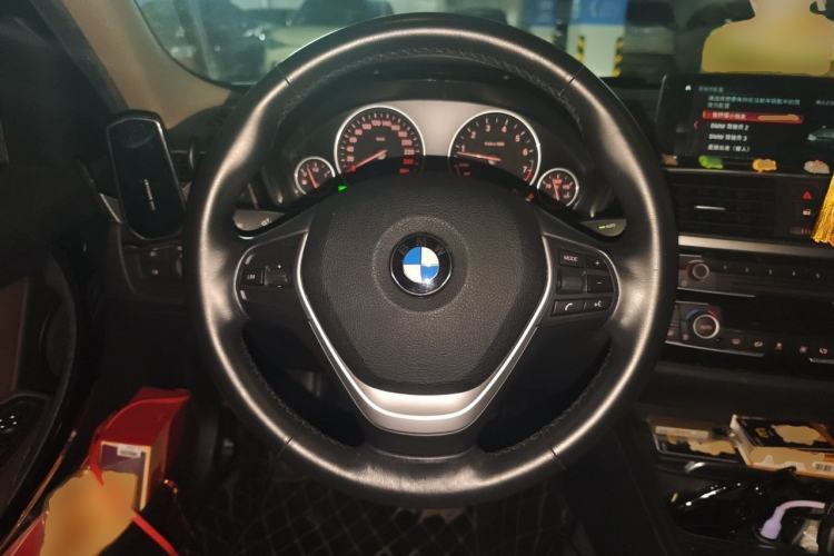 Used BMW 3 Series 2019 320Li Fashion Model Steering Wheel
