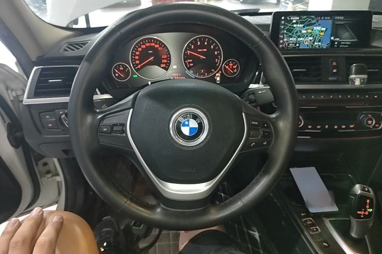 Used BMW 3 Series 2019 320Li Fashion Model Steering Wheel